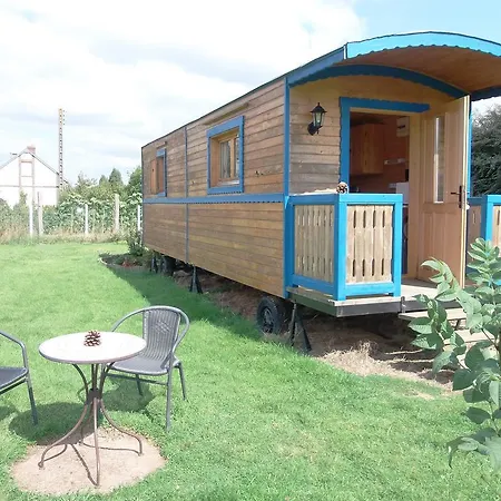 Farm stay Ma Kabane Couvains (Orne)